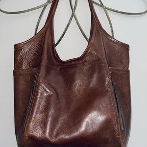 Rough and tumble Seven pocket tote